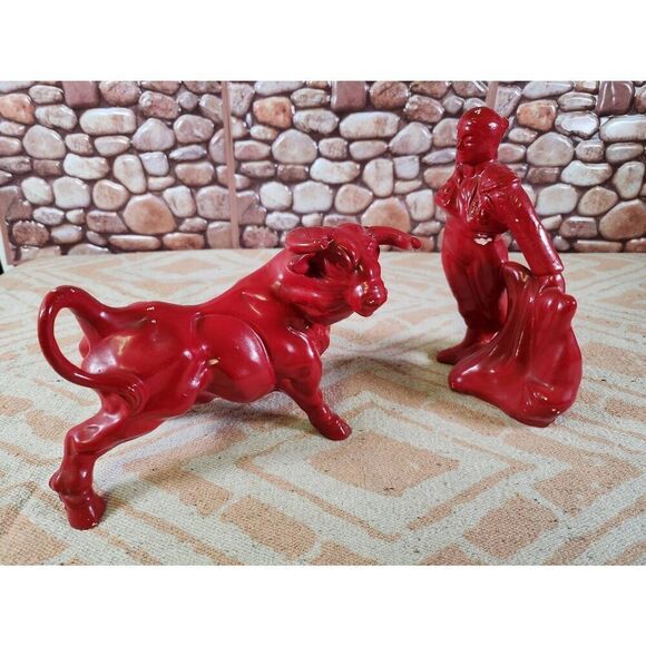 Vintage Ceramic Red Matador and Bull Statues - Picture 2 of 16